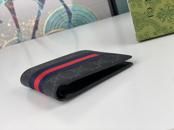 グッチ財布コピー内部構造